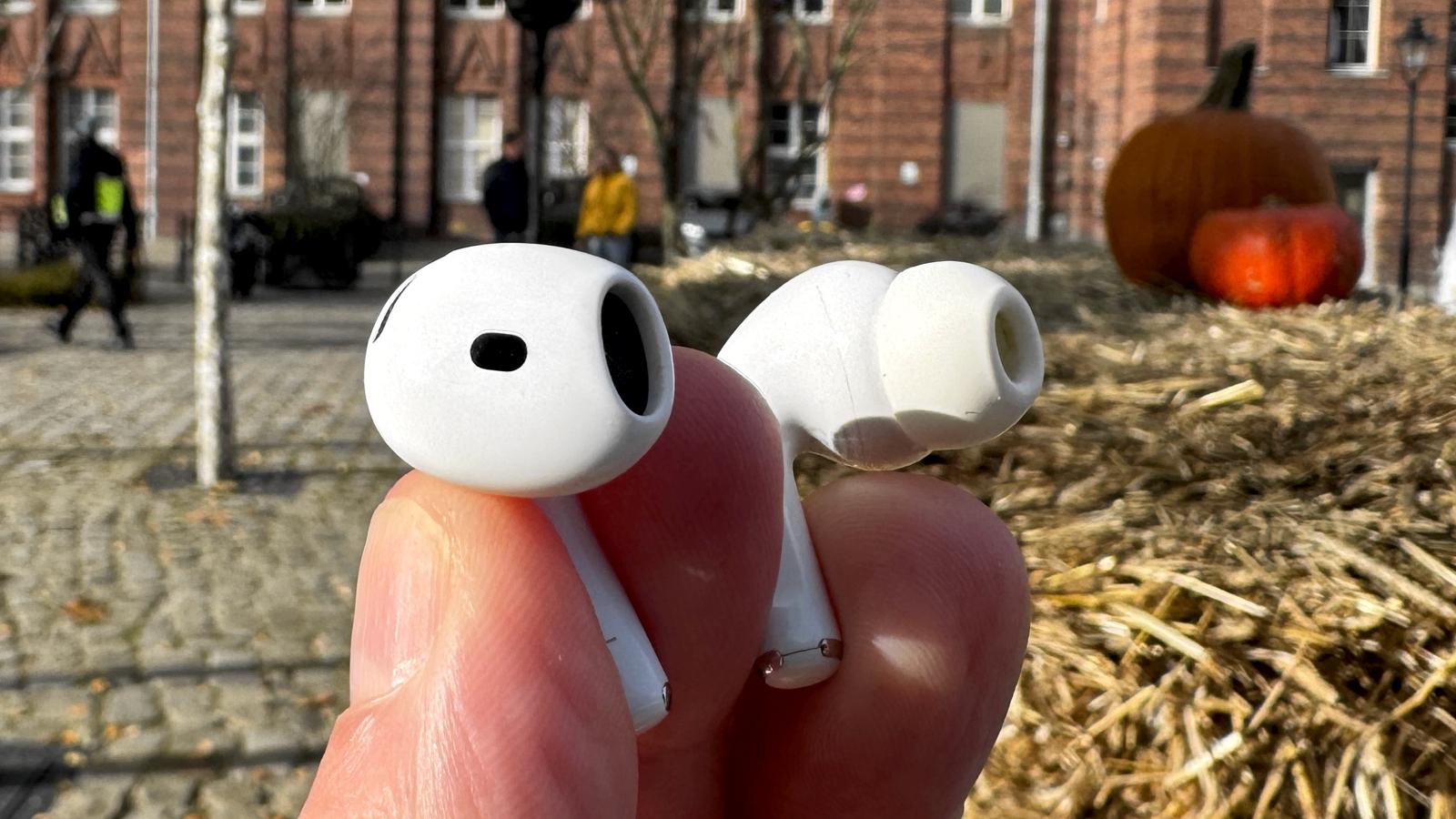 Apple AirPods 4 und Apple AirPods Pro im direkten Vergleich