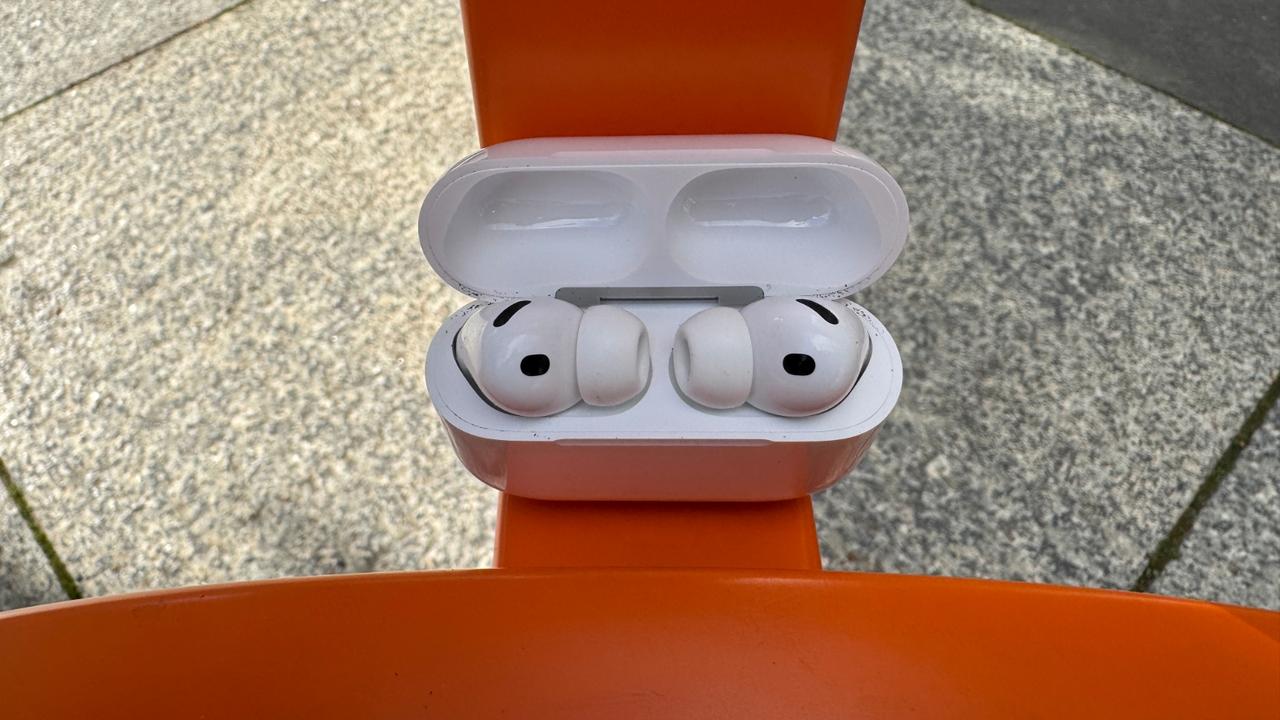 Apple AirPods 3 Banner